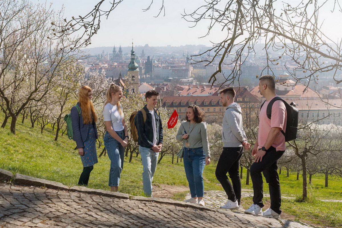Praha za první čtvrtletí roku přivítala téměř 1,6 milionu turistů, roste podíl asijských cestovatelů