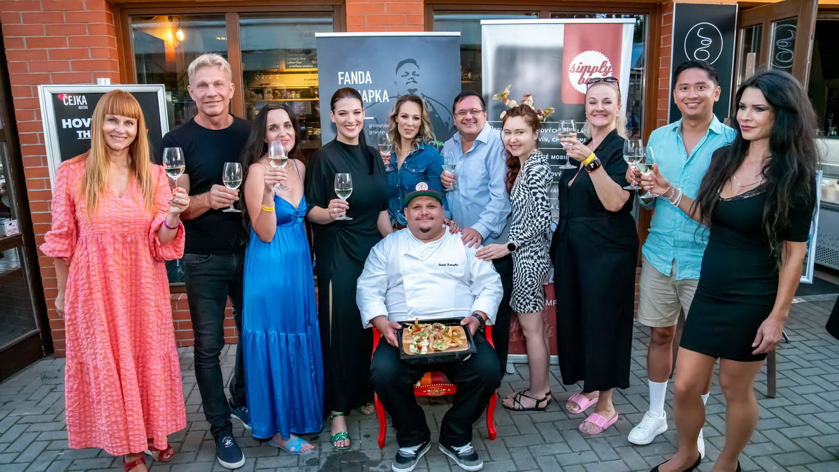 Celebrity udělily titul „Král kanapek“ lahůdkáři Fandovi Kanapkovi